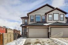 3.5BR   2.5Bath Open Concept Main Floor Home - Photo 9