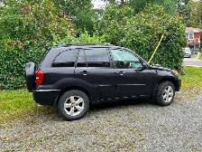 Toyota Rav4 année 2005 couleur noir - Photo 2