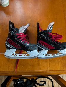 Youth skates ccm ft 680 sz 12