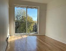 5 1/2 sur 2 étages dans un triplex ! Rare et 1 mois gratuit! - Photo 6