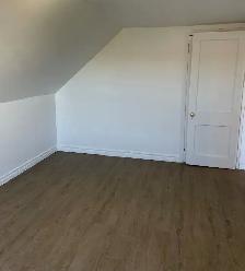 5 1/2 sur 2 étages dans un triplex ! Rare et 1 mois gratuit! - Photo 10