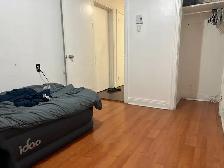 Room for Rent – Women Only – Near Plamondon Metro – $600 - Photo 4