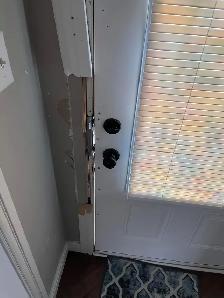 deadbolt-Smart Key, smart Lock installation. Misalignment proble - Photo 4