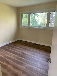 3  1 Bd 2 Bath Bungalow in Sherbrooke - Photo 3