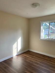3  1 Bd 2 Bath Bungalow in Sherbrooke - Photo 8
