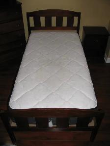 4 Piece Boys Bedroom Set by Valco c/w Beautyrest Mattress - Photo 4