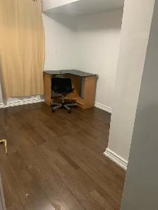 2 Beds, 1 Bath basement in Square One - Photo 3
