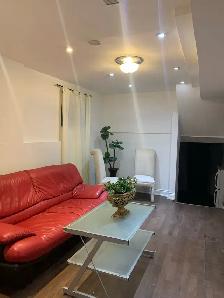 2 Beds, 1 Bath basement in Square One - Photo 6