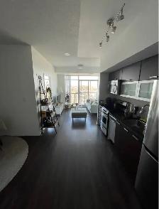 Private Bedroom with Ensuite Bathroom - Photo 8