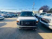 2013 Ford Econoline E-350 RSC, 5.4L, 8 Cylinder, Commercial Carg - Photo 2