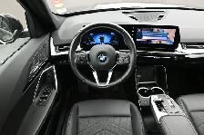 2025 BMW X1 XDRIVE AWD | LEATHER | HEATED SEATS | SUNROOF | APPL - Photo 24