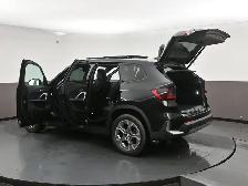 2025 BMW X1 XDRIVE AWD | LEATHER | HEATED SEATS | SUNROOF | APPL - Photo 61