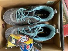 SAFETY SHOES- LADIES, BRANDED & NEW.