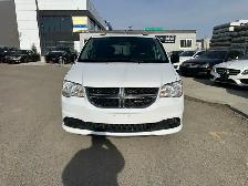 2016 Dodge Grand Caravan SXT Stow n Go - Photo 2