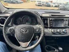 2016 Toyota RAV4 LE AWD : Very Well Serviced - Photo 12