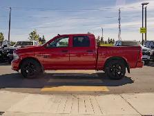 2022 Ram 1500 Classic Express 5.7L | Black Accents Package - Photo 7