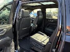 2024 Chevrolet Suburban Z71 5.3L | Sunroof - Photo 6