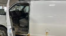 2016 Chevrolet Express - Photo 9