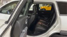 2019 Jeep Cherokee - Photo 12