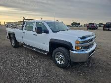 2016 Chevrolet Silverado 3500HD - Photo 2