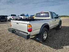 2004 Toyota Tacoma - Photo 4