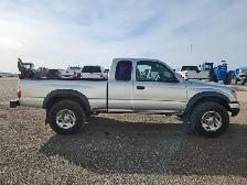 2004 Toyota Tacoma - Photo 7