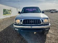 2004 Toyota Tacoma - Photo 8