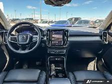 2024 Volvo XC40 Ultimate Bright Theme | B5 | LEATHER SEATS - Photo 11