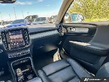2024 Volvo XC40 Ultimate Bright Theme | B5 | LEATHER SEATS - Photo 12