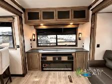 2025 Keystone RV Montana 3532SP Side Power Patio ! - Photo 18