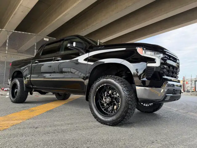 2024 Chevrolet Silverado 1500 LTZ 5.3L 4WD Z71 LEATHR SUNROOF NA