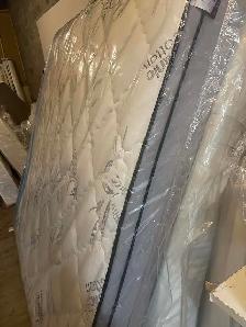 Brand New KING Platform Frame (IN BOX!) & Delivery - Photo 5