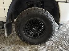 2022 Ram 2500 | BIG HORN 4X4 6.4 HEMI | LIFT/WHEELS/SHOCKS - Photo 4
