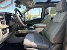 2026 Ford Super Duty F-450 DRW XLT | 673A: PREMIUM PACKAGE - Photo 18