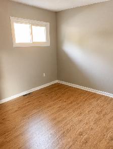 NEWLY RENOVATED • 3 BED • 1,425 SQ. FT. • SHANTY BAY/BARRIE - Photo 7