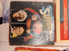 Lot de films Super 8, coffret Elvis Presley et objets divers
