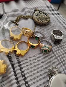 Lot de films Super 8, coffret Elvis Presley et objets divers - Photo 10