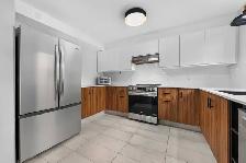 Renovated 3-Bed Apartment w/ Parking Near Park & Rideau River - Photo 4