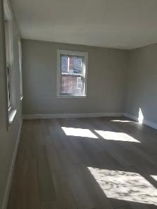 4 Bedroom House - Main Level Available now - Photo 2