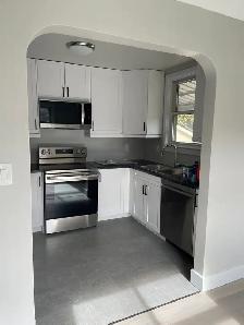 4 Bedroom House - Main Level Available now - Photo 3