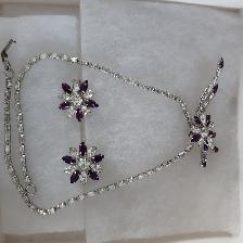 SETNEUF ARGENT MAUVE COLLIER 15'LON BOUCLES D'OREILLE $20.00 SET - Photo 2