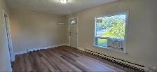 Charming 2-Bedroom Main-Floor Home in Elmwood with Fully Fenced - Photo 2