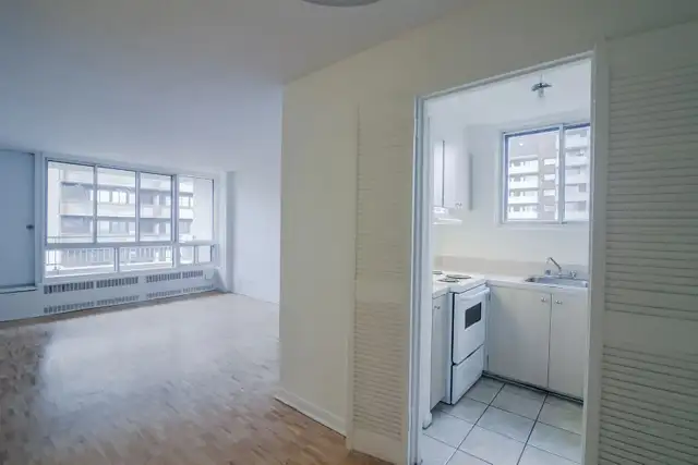 one bedroom apartment near Concordia - Lease Transfer