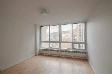 one bedroom apartment near Concordia - Lease Transfer - Photo 2