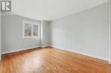 BRIGHT 3 BEDROOM END UNIT TOWNHOME - Leslie Park, near QCH :) - Photo 13