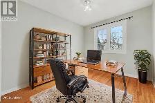 BRIGHT 3 BEDROOM END UNIT TOWNHOME - Leslie Park, near QCH :) - Photo 15