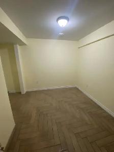 Basement for rent beampton  near trinity mall! - Photo 4