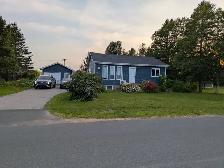 Bungalow 3 chambres avec garage à Caraquet