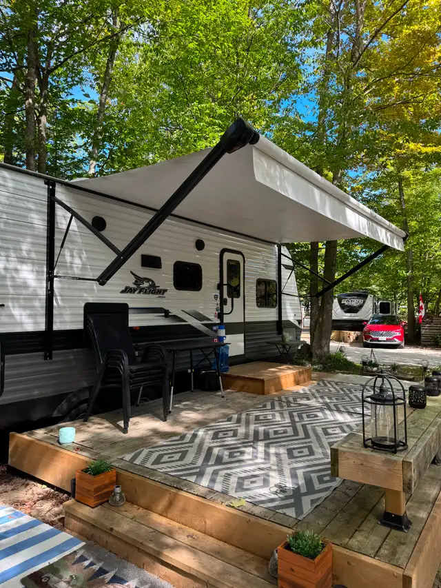 2022 Jayco Jay Flite travel trailer