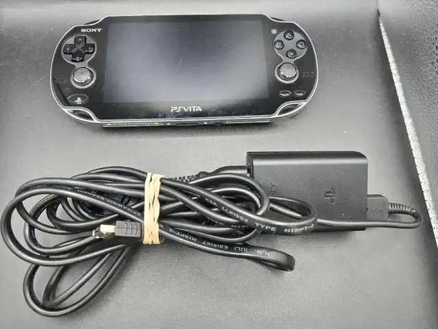 PS VITA w/Charger